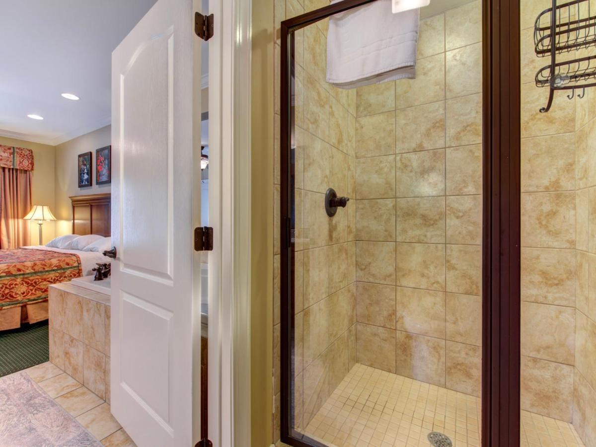 City Bear, 2Br, Pool, Spa, Downtown Gatlinburg, Sleeps 6 Lägenhet Exteriör bild