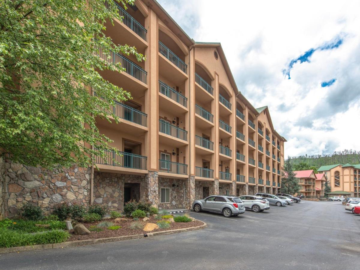 City Bear, 2Br, Pool, Spa, Downtown Gatlinburg, Sleeps 6 Lägenhet Exteriör bild